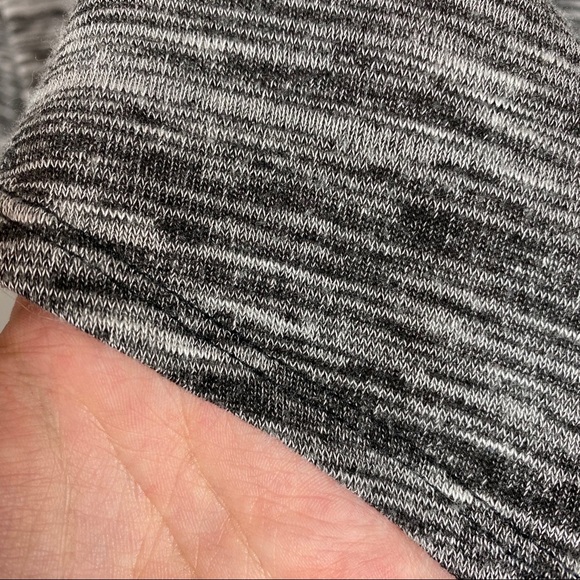 Ava & Viv Marled Grey Asymmetrical Light Sweater Size 2X - Picture 4 of 7